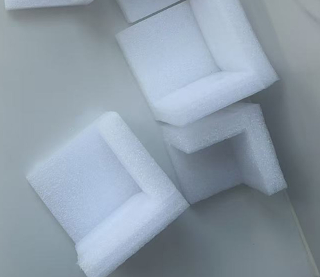 Epe perla de algodón de esquina de protección de revestimiento de cartón de espuma de forma especial perla de algodón amortiguador de choques interior caja de embalaje