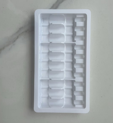 Producción personalizada de bandejas de plástico (bandejas PET) para viales de 2 mililitros y 10 dosis, bandejas para ampollas.  Bienvenido a consultar.