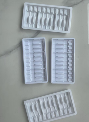 Producción personalizada de bandejas de plástico (bandejas PET) para viales de 2 mililitros y 10 dosis, bandejas para ampollas.  Bienvenido a consultar.
