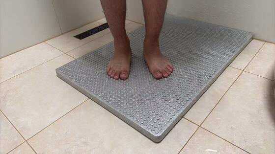 Mold Resistant Fast Drainage Shower Mat with Massage Bumps EPP Bath Mat Non Slip Mat for Bathroom Safety