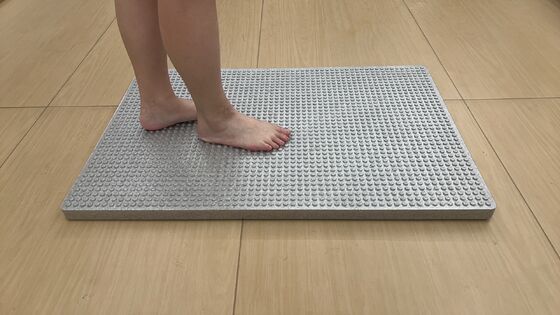 Mold Resistant Fast Drainage Shower Mat with Massage Bumps Non Slip Bathroom Safety Mat